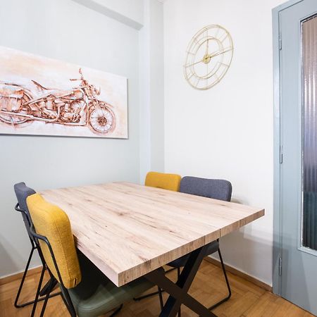 Vintage House Near Downtown Apartment Athena Bagian luar foto