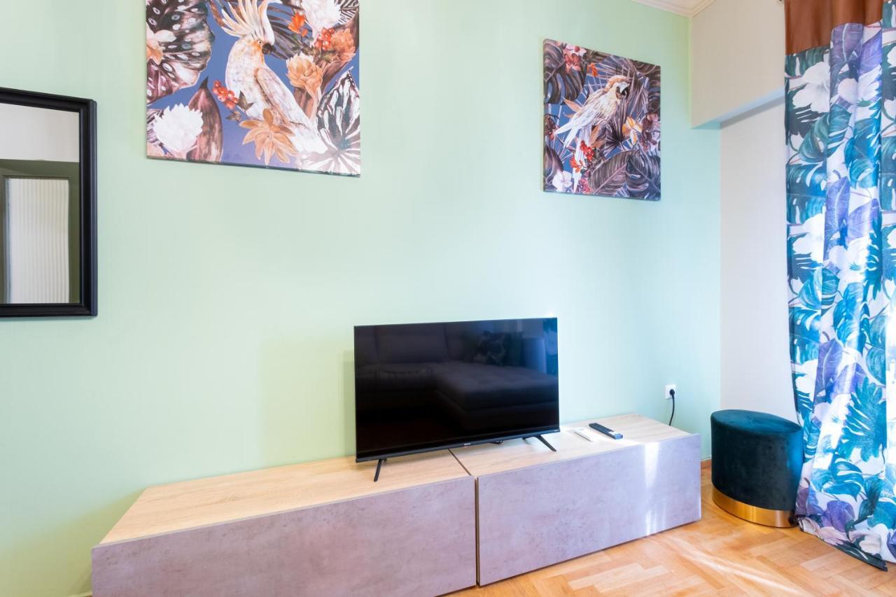 Vintage House Near Downtown Apartment Athena Bagian luar foto