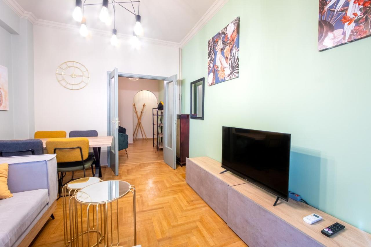 Vintage House Near Downtown Apartment Athena Bagian luar foto