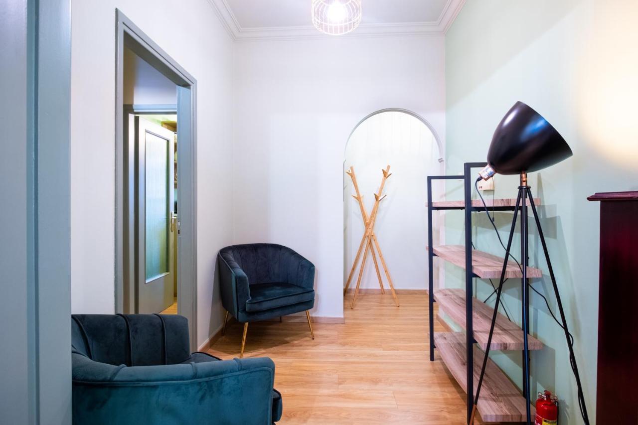 Vintage House Near Downtown Apartment Athena Bagian luar foto