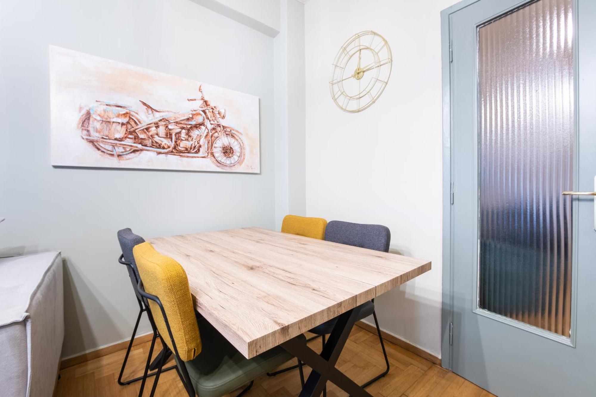 Vintage House Near Downtown Apartment Athena Bagian luar foto