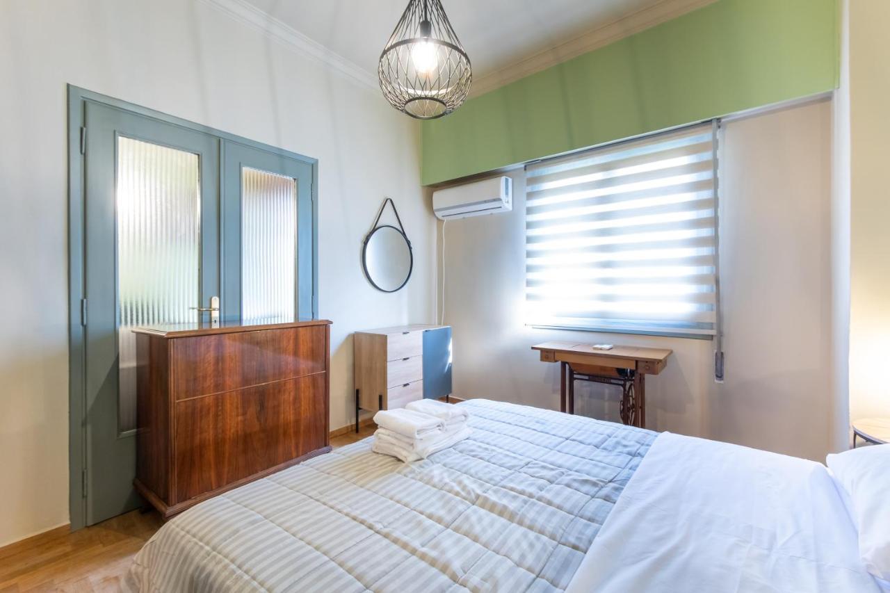 Vintage House Near Downtown Apartment Athena Bagian luar foto